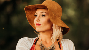 Image of Anuhea at Garden Amp